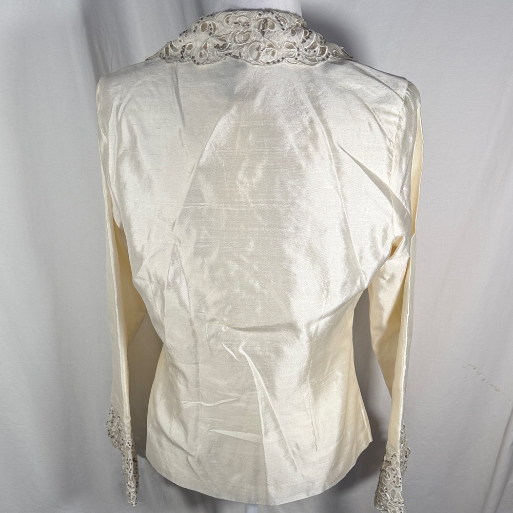 Chic Cream Blouse With Gem Button - image 6